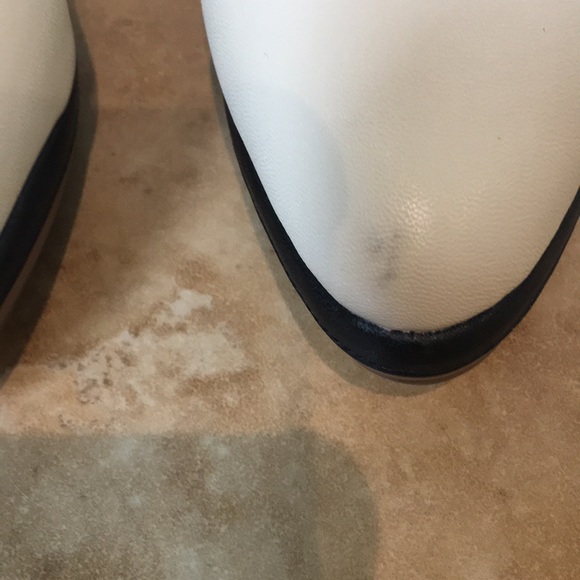 Cream strapped pumps - Picture 5 of 7